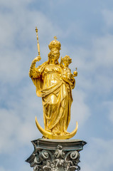 Obraz premium The Mariensäule column in Munich, Germany.