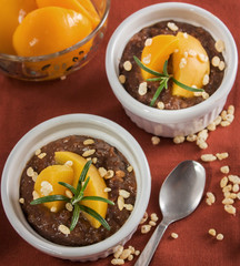 Chocolate cream with puffed rice