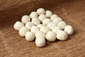 White chickpeas