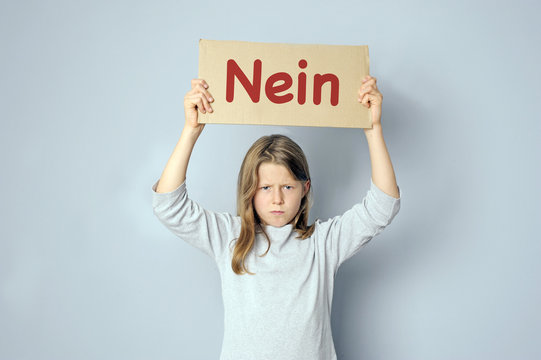 Trotziges M&auml;dchen sagt nein