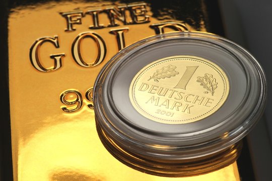 deutsche Goldmark auf Goldbarren