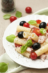 pasta salad with tuna