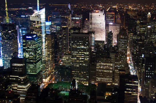 Manhattan de nuit, depuis l'Empire State building - New York USA