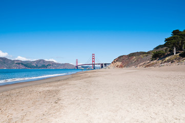 Golden Gate Bridge vanaf Baker Beach in San Francisco, Californië