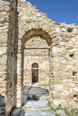 Fototapeta na wymiar Saint Achilleios stare bizantyjskie ruiny kościoła na jezioro Prespa w gr