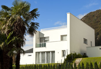 white house view from the road,.sunset scene