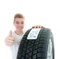 Daumen hoch zum Reifenwechsel