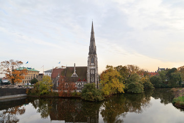 Fototapeta na wymiar Polski kościół w centrum Kopenhagi