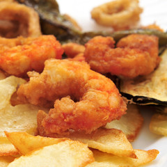 battered and fried shrimps tapas