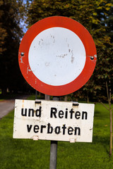 fahren und reiten verboten