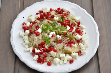 Fenchel Feta Salat mit Granatapfelkernen