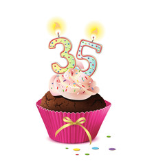 Cupcake mit Kerze und die Zahl 35