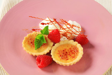 Creme brulee tartlets