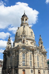 Fototapeta na wymiar Dresden Frauenkirche, rebuilt after second world war, Germany