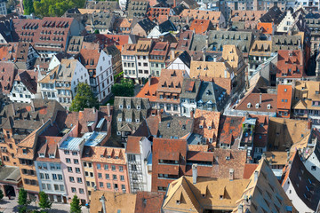 Fototapeta na wymiar Dachy Strasburgu