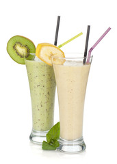 Kiwi and banana milk smoothie