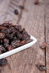 Small plate with Raisins