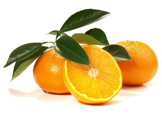 Mandarinen mit Blätter