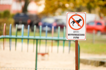 Znak / Zakaz wprowadzania psów - obrazy, fototapety, plakaty