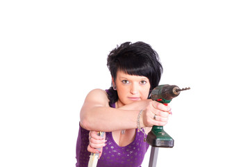 junge Handwerkerin nimmt Maß