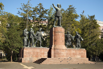 Fototapeta premium Monument to Lajos Kossuth in Budapest (Hungary)