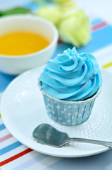 fancy cup cake set for wedding and coffee break time