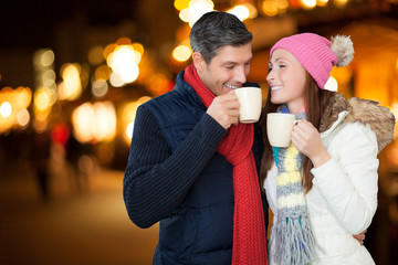 weihnachtsmarkt paar