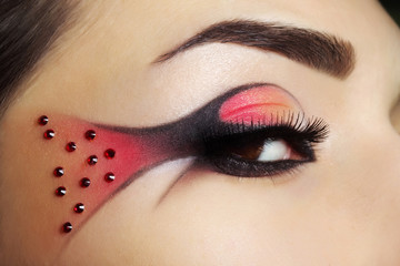 creative eye make-up