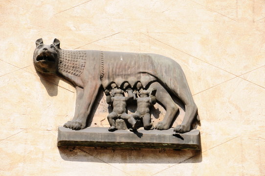 kapitolinische W&ouml;lfin, Romulus und Remus