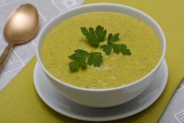 Spinach cream soup