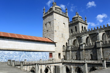 Fototapeta na wymiar Cathedral of Porto, Portugal
