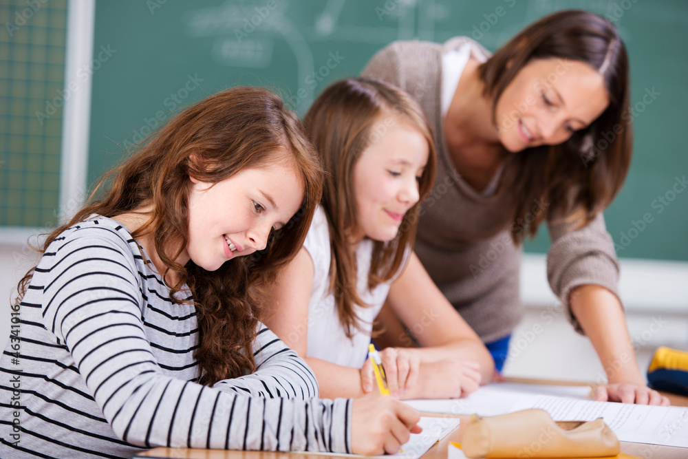 Canvas Prints schüler und lehrerin im unterricht