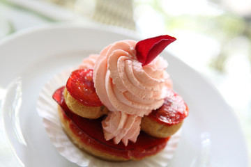 rose cake