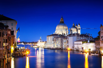 Naklejka na ściany i meble Canal Grande i Bazylika Santa Maria della Salute, Wenecja, Włochy