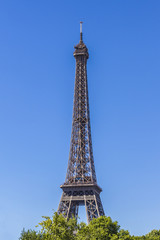 Fototapeta na wymiar Wieża Eiffla (La Tour Eiffel) w Paryżu, Francja.
