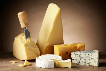 Gordijnen Various types of cheese © Mara Zemgaliete
