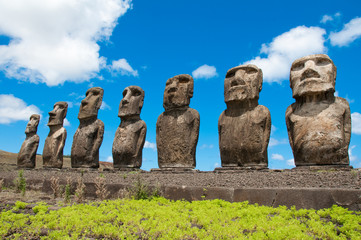 Moais en Ahu Tongariki, isla de Pascua (Chile)