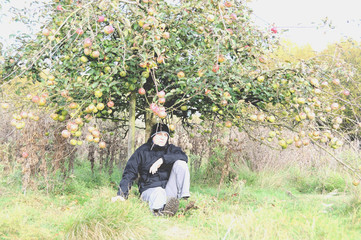 Herbsttag unterm Apfelbaum