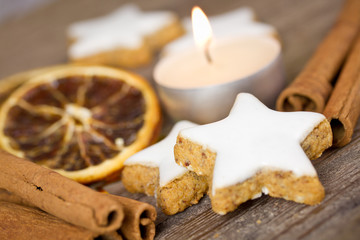 Zimtsterne zur Weihnachtszeit