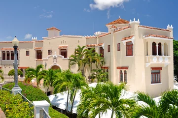 Fotobehang Castillo Serralles Mansion at Ponce (Puerto Rico) © Noradoa