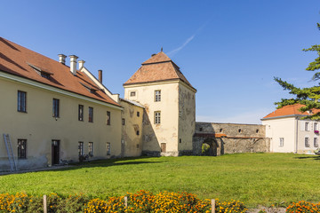 Fototapeta na wymiar ¯ółkiew Castle (1594 - 1606), w obwodzie lwowskim, zachodniej Ukrainie