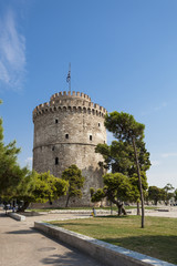 Fototapeta na wymiar The white tower at Thessaloniki city in Greece