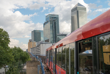 Office Buildings and Skyscrapers in Canary Wharf, financial dist