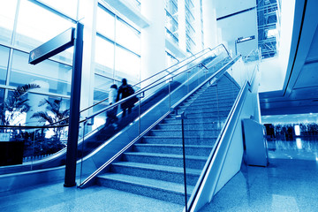 Fototapeta premium Passengers in Shanghai Pudong Airport