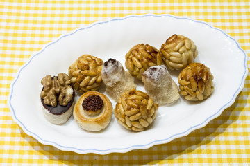 Panellet