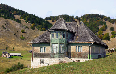 Fototapeta na wymiar Tradycyjny dom rumuński