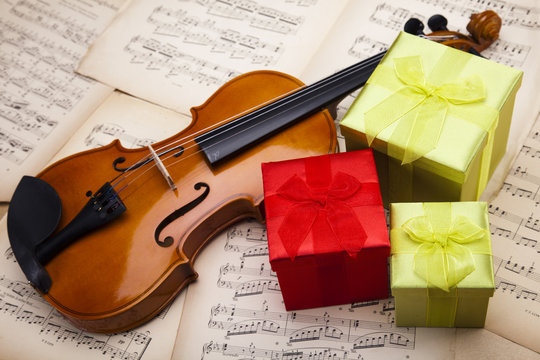 Gift and violin