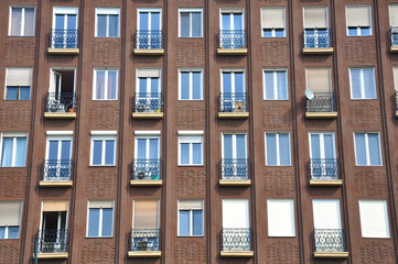Fassade eines Backsteinhauses