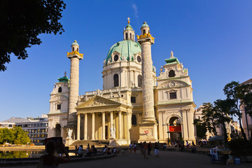 Fototapeta na wymiar Karlskirche - Wiedeń Austria