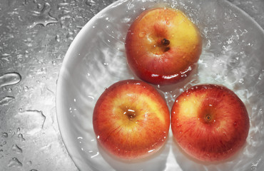 wash apples